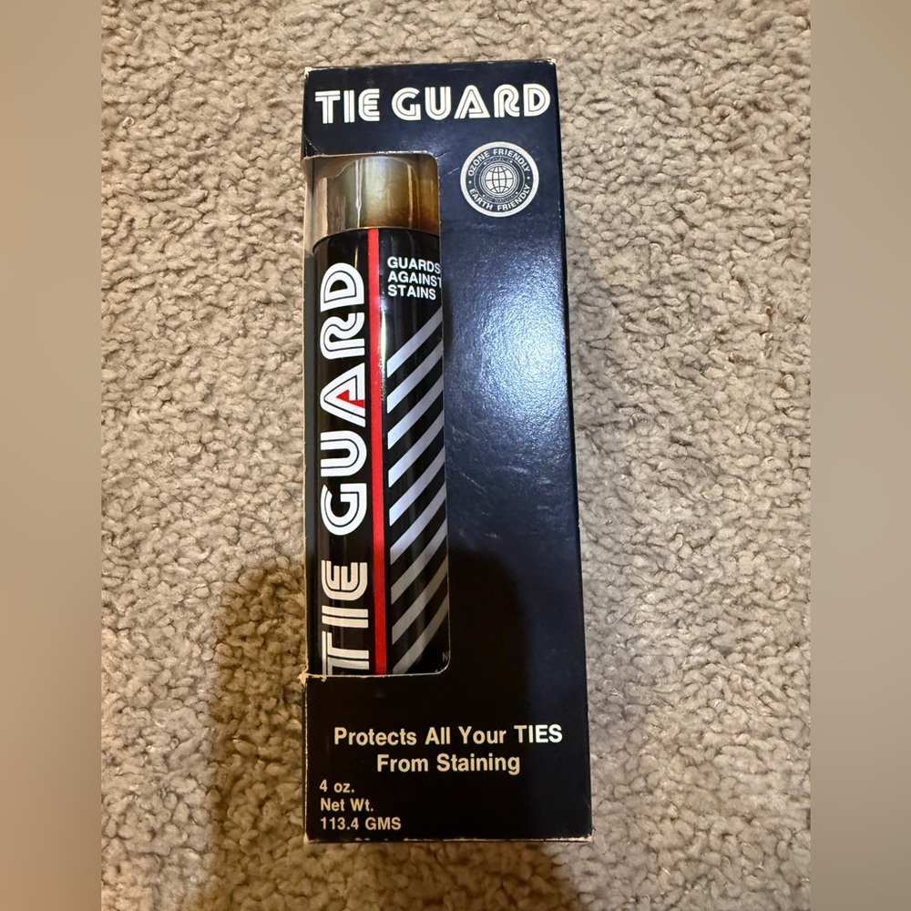 Vintage ‘92 Men’s Tie Guard Protectant Spray - Black/Red